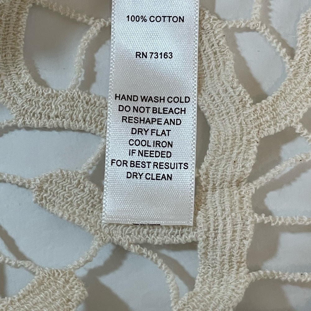 Cupio NWT Women's Boho Sleeveless Open Front Crochet Vest Fringed Hem S/M - Picture 8 of 10